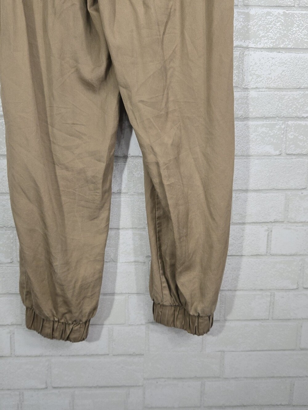 Universal Thread tan joggers - Picture 11 of 15